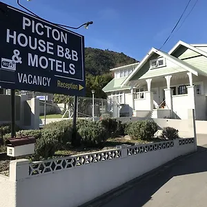 House And Bed & Breakfast